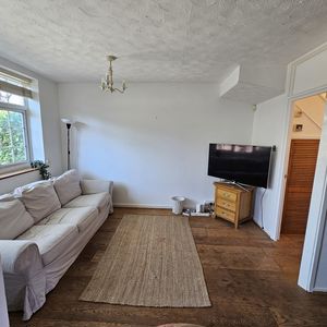 LOUNGE AREA- click for photo gallery